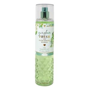 Bath & Body Works Gingham Gorgeous Fine Fragrance Mist, Body Spray & Perfume for Women, Long-Lasting Personal Fragrance – Pink Strawberries, Peony Blooms, and Peach Nectar Scent, 8 fl oz – 1 Pack(Gingham Fresh)